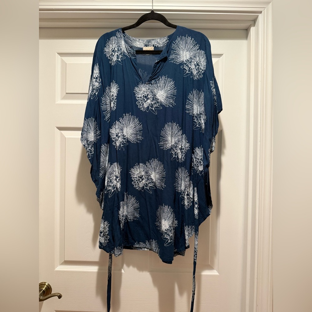 Kahulaleʻa Lehua Print Kaftan Dress